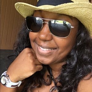 Meet your Posher, Alyce